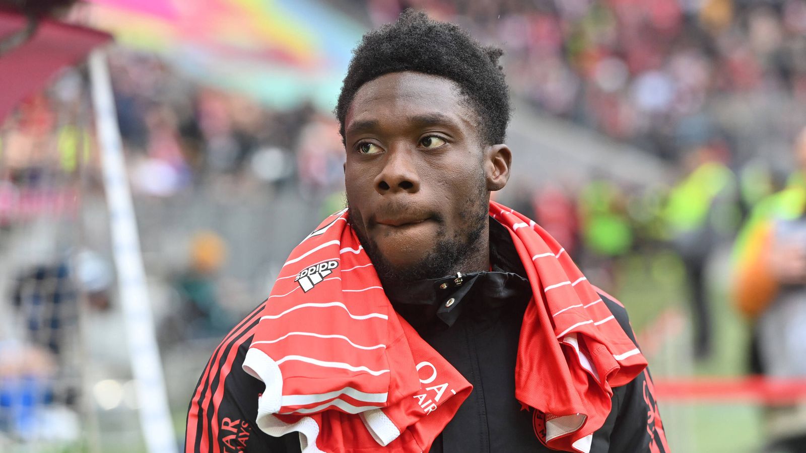 FC Bayern Linksverteidiger Alphonso Davies möchte offensiver spielen