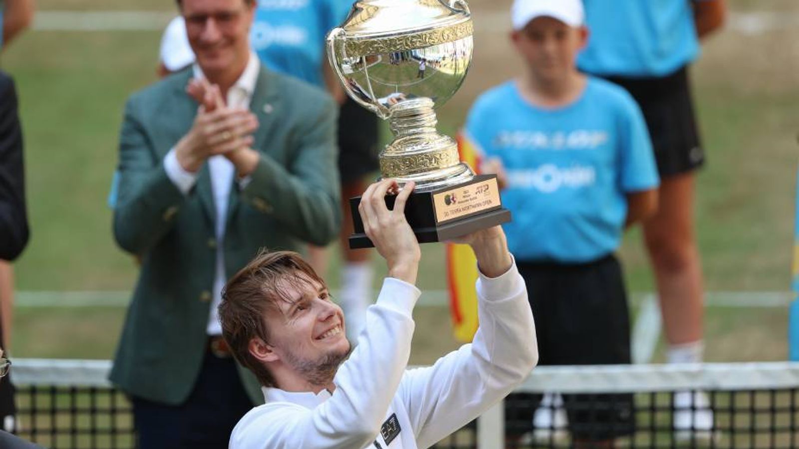 Nach ATP-Sieg in Halle Bublik droht Fluch für Wimbledon Tennis News Sky Sport