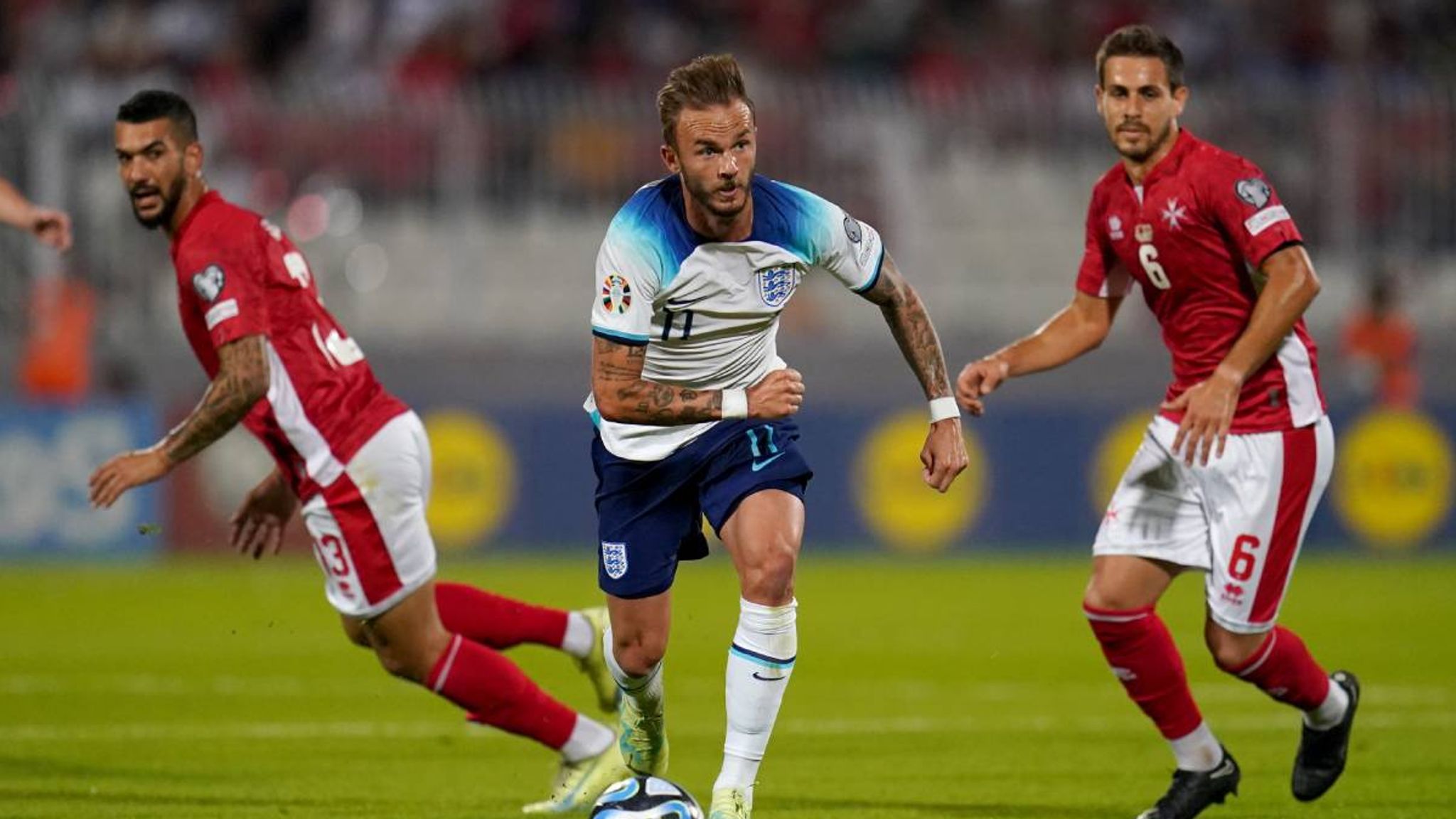Addison England Aleksandar Pavlovic verpasst die EURO 2024™ krankheitsbedingt | Fußball ...