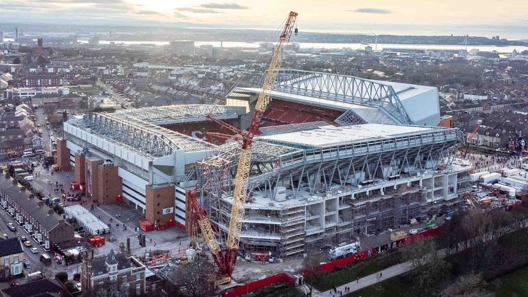 Die Heimstätte des FC Liverpool wird auf 61.000 Zuschauerplätze ausgebaut.