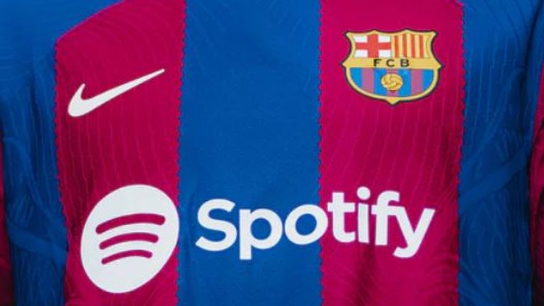 Der FC Barcelona kehrt beim Heimtrikot der kommenden Saison zu einem traditionellen Design zurück. (Quelle: fcbarcelona.com)