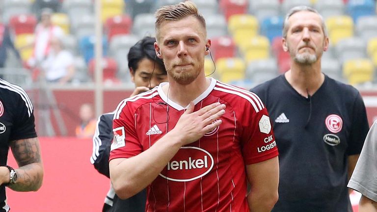 Nach sieben Jahren bei Fortuna Düsseldorf schließt sich Rouwen Hennings dem SV Sandhausen an.