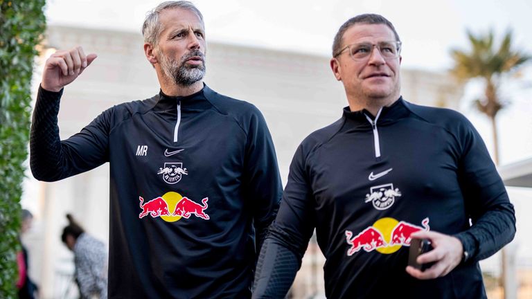 Leipzigs Cheftrainer Marco Rose (l.) und Max Eberl (Sportdirektor) arbeiten aktuell am Leipziger Kader für die neuen Saison.