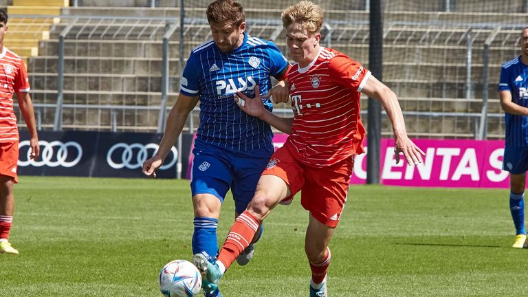 David Herold (rechts) wechselt auf Leihbasis von den Bayern zum KSC.