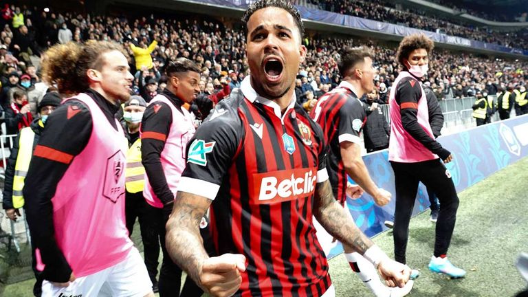 In der Saison 2021/22 lief Justin Kluivert im Trikot von OGC Nizza in der Ligue 1 auf.