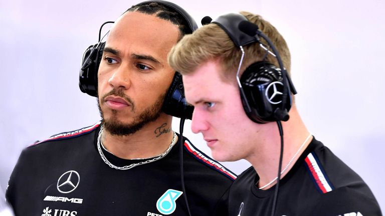 "Großartige Arbeit!" Lewis Hamilton verteilt ein Sonderlob an Mick Schumacher.