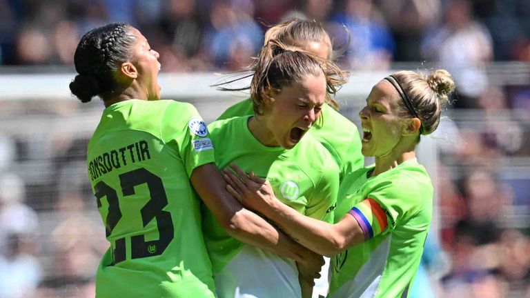 NETHERLANDS SOCCER UWCL FINAL BARCELONA VS WOLFSBURG Ewa Pajor of Wolfsburg pictured celebrating with teammates after scoring a goal during a female soccer game between FC Barcelona, Barca Femeni and VFL Wolfsburg, at the final of the 2022-2023 Uefa Womens Champions League competition , on Saturday 3 June 2023 in Eindhoven , The Netherlands .