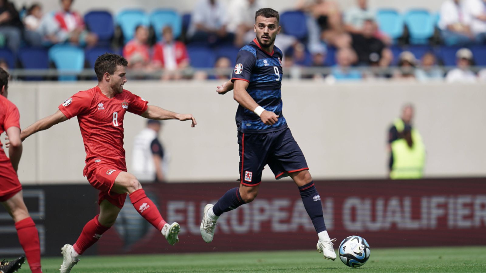 Danel Sinani wechselt aus England nach St. Pauli Transfer Centre News