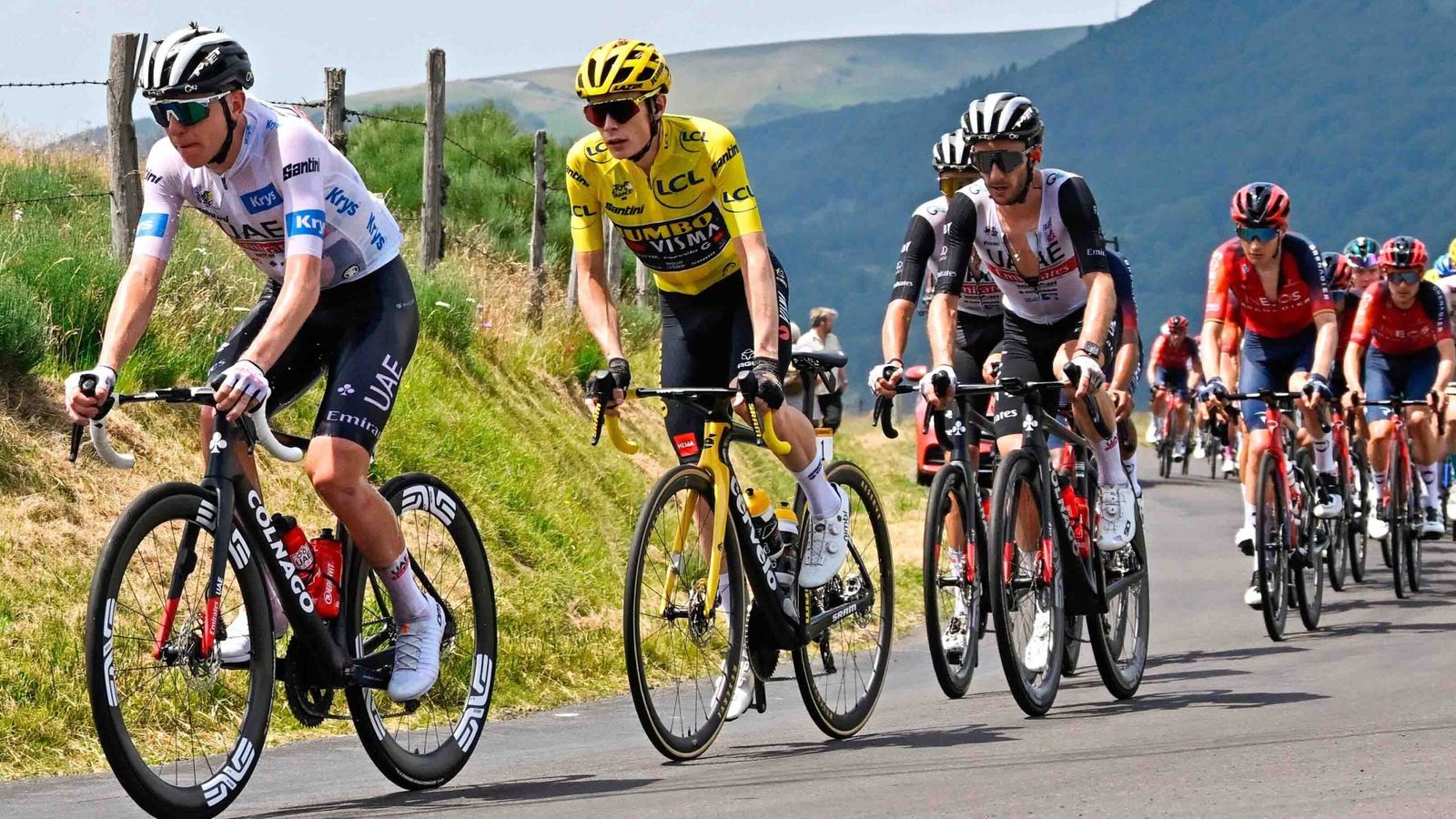 Tour de France Pogacar macht Sekunden auf Vingegaard gut