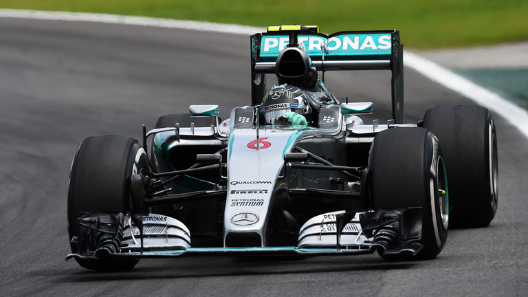 10 Siege: Rosberg (7), Hamilton (3) für Mercedes von Japan 2015 bis Russland 2016.