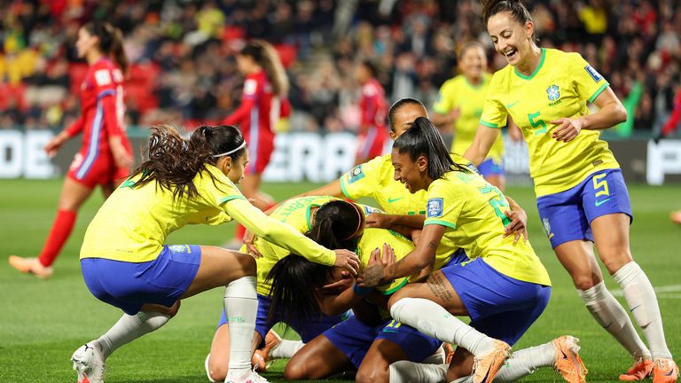 Brasilien feiert einen ungefährdeten Sieg bei der Frauen-WM. 