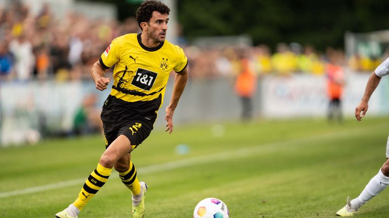 Nach schier endlosen Verletzungmiseren steht Mateu Morey nun endlich wieder für den BVB auf dem Rasen. 