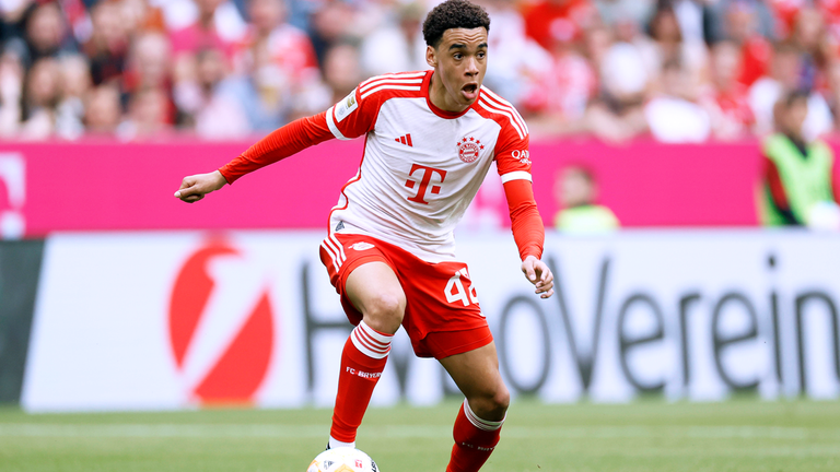 Jamal Musiala steht beim FC Bayern noch bis 2026 unter Vertrag.