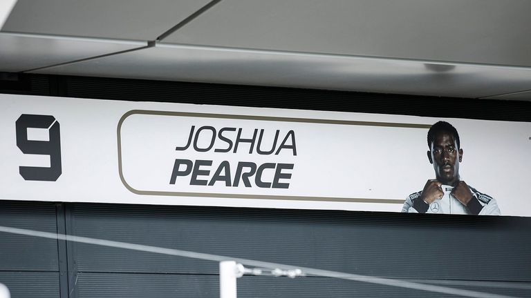 Joshua Pearce ist der fiktive Teamkollege von Sonny Hayes.