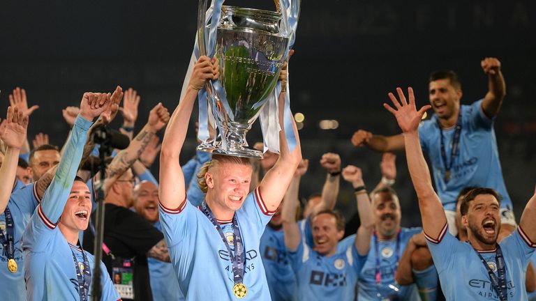Nach dem Champions League Triumph mit Manchester City streckt Erling Haaland die Fühler nach dem nächsten Titel aus.