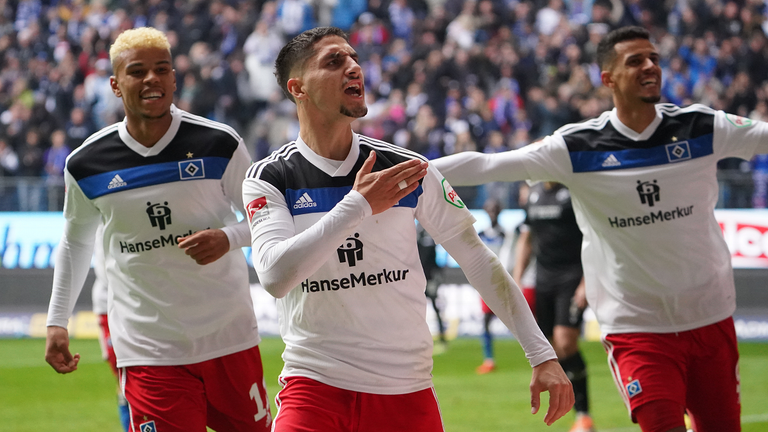 Der HSV will mit einem Sieg gegen Schalke 04 den Wiederaufstieg in die Bundesliga einleiten