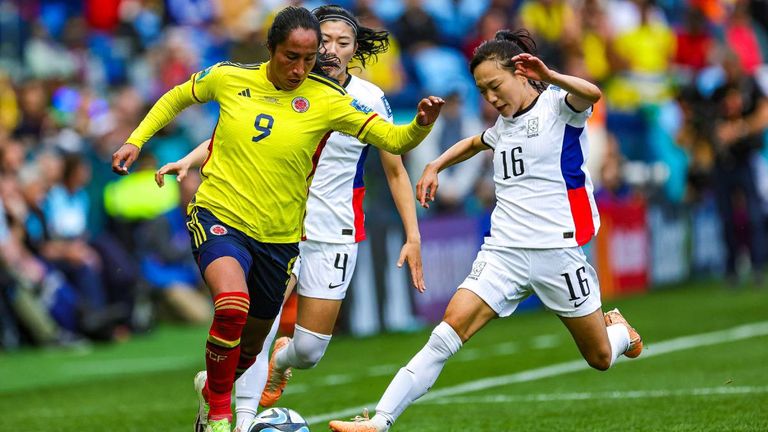 Kolumbien feiert einen WM-Auftaktsieg gegen Südkorea.