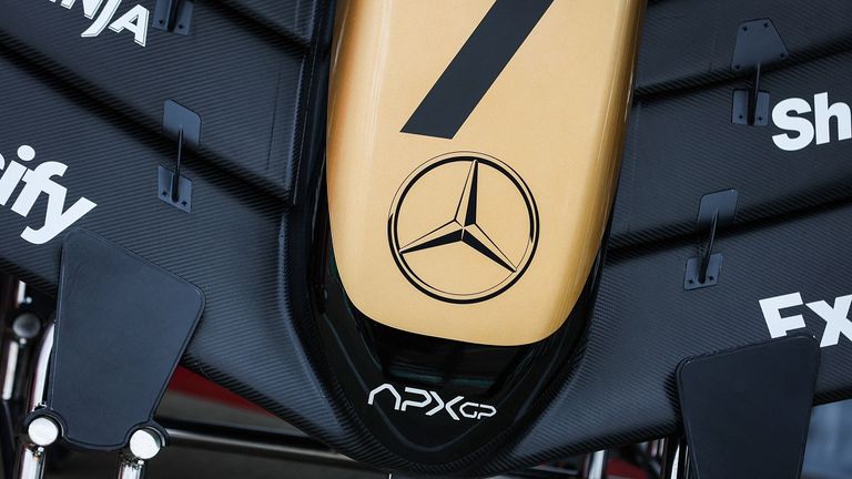 Mercedes ist Partner von APXGP bei dem Film.