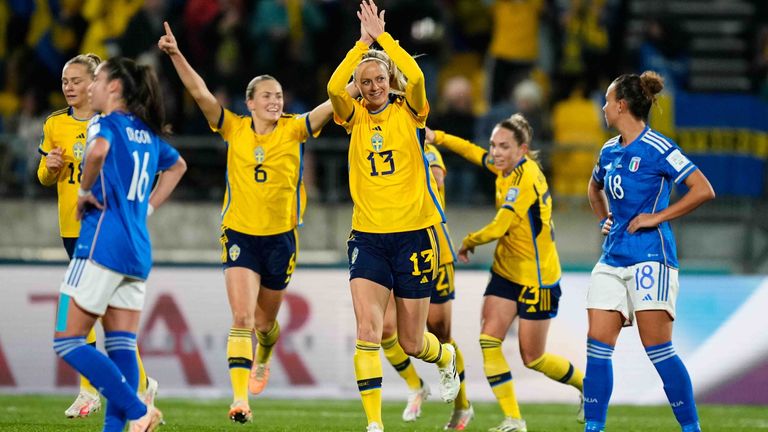 Schweden steht nach einem 5:0-Sieg gegen Italien im Achtelfinale der FIFA Frauen WM 2023.