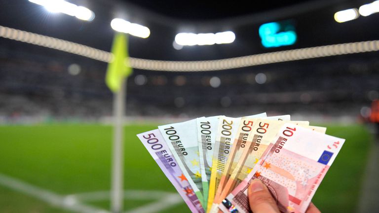 17 Personen sind in Spanien wegen Manipulations-Verdacht verhaftet worden.