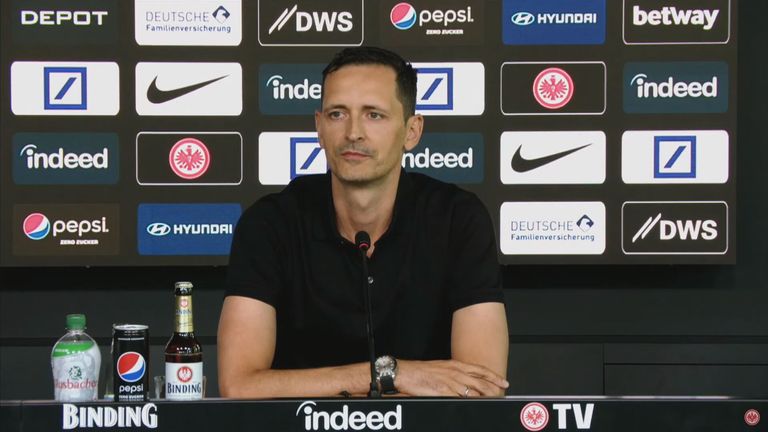 Sky zeigt ausgewählte Pressekonferenzen - u.a. mit Frankfurt-Trainer Dino Toppmöller.