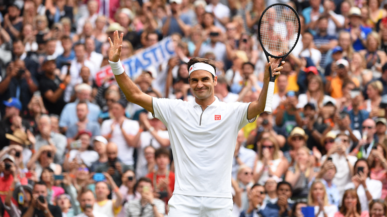 Roger Federer wird in Wimbledon geehrt.