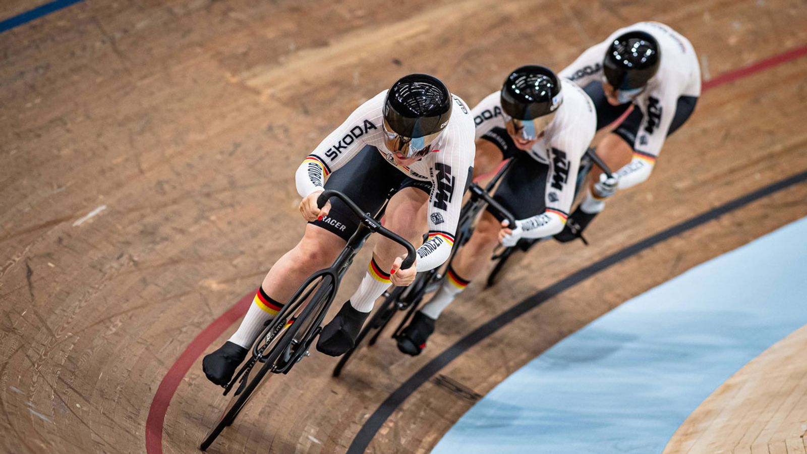 Rad-WM Teamsprinterinnen holen Gold zum Auftakt