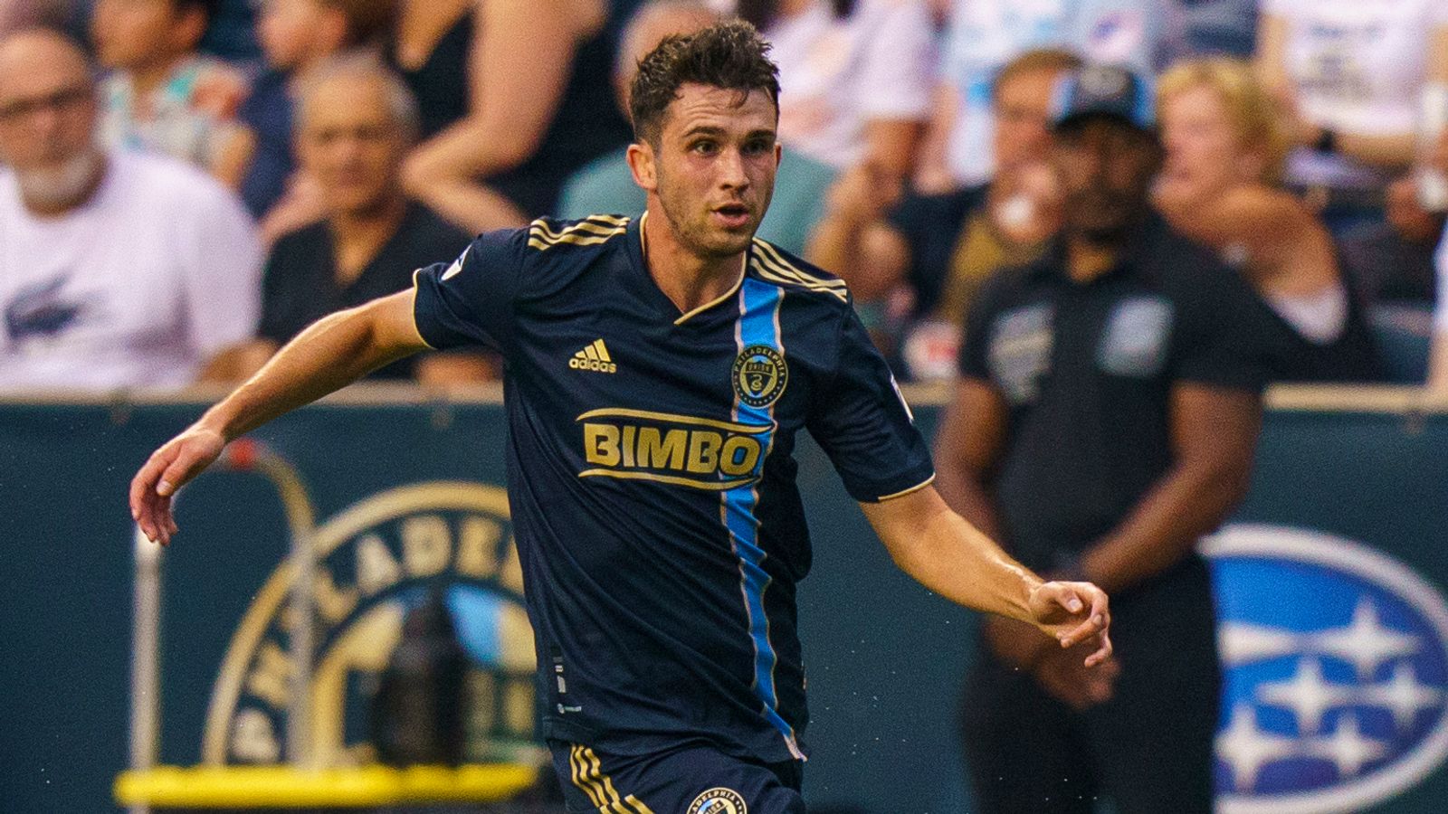 Fußball Leon Flach im Interview über Messi, den Traum von der