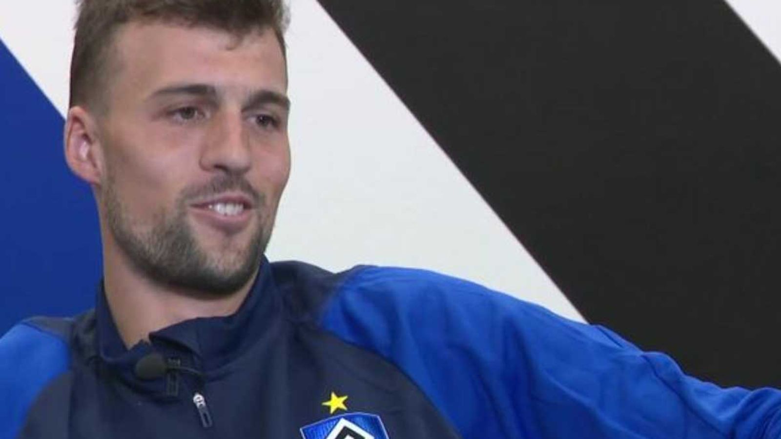 2. Bundesliga Jonas Meffert vom HSV im Sky Interview Fußball News