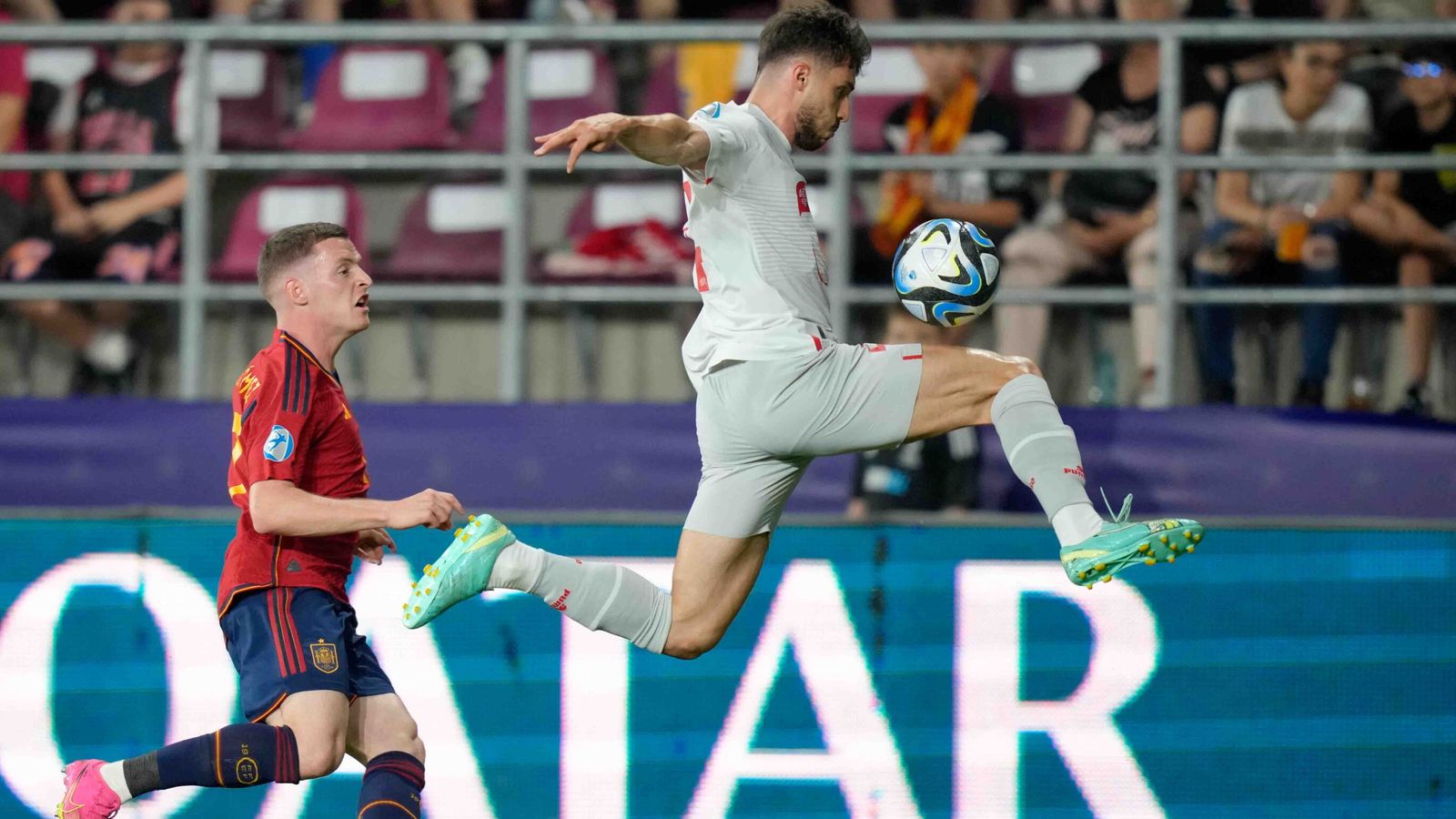 VfB Stuttgart Leiht Leonidas Stergiou Von St. Gallen Aus | Transfer ...