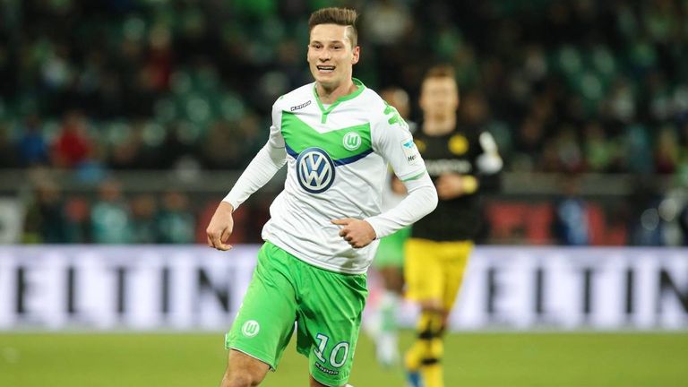 31. August 2015: Julian Draxler wechselt von Schalke 04 zum VfL Wolfsburg - Ablöse: 43 Mio. €