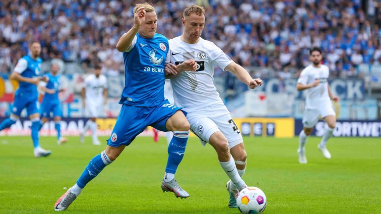 Aufsteiger SV Elversberg verliert in der Nachspielzeit gegen Hansa Rostock.