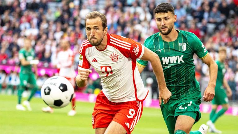 Bayern-Star Harry Kane (l.) im Spiel gegen den FC Augsburg.