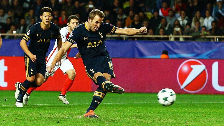 Harry Kane mit seinem ersten Tor in der Champions League für Tottenham Hotspur gegen AS Monaco (23 Jahre, 3 Monate und 25 Tage).