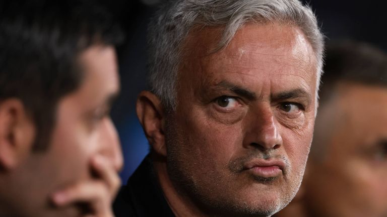 Roma-Coach Jose Mourinho tritt einen Job in Saudi-Arabien an. 