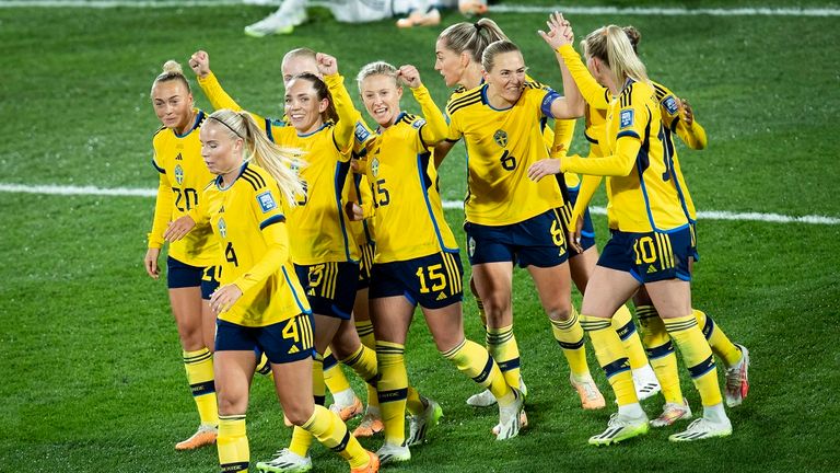 Geschafft! Die Schwedinnen stehen nach dem 2:0-Sieg über Argentinien im Achtelfinale der FIFA Frauen WM. Dort wartet Rekord-Weltmeister USA.