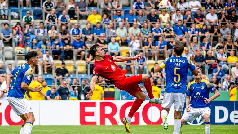Haris Tabakovic traf bei seinem Pflichtspieldebüt für die Hertha.