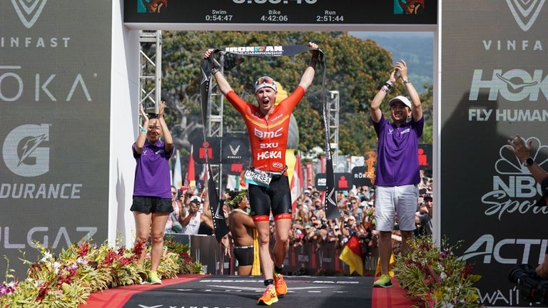 Die US-Amerikanerin Chelsea Sodaro hat den Ironman 2022 auf Hawaii gewonnen.