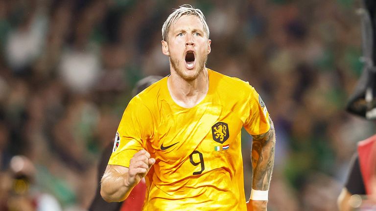 Wout Weghorst schießt die Niederlande in der EM-Qualifikation zum Sieg in Irland.