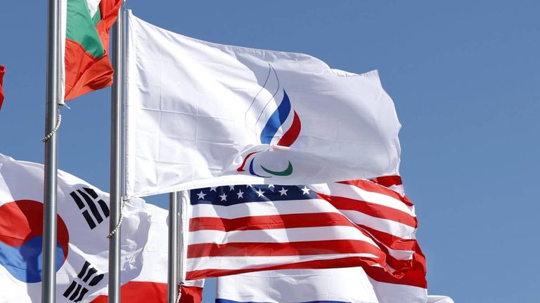 Russische Sportler dürfen bei den Paralympics in Frankreich 2024 unter neutraler Flagge an den Start gehen.