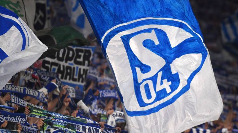 Die Fans von Schalke 04 machen schwere Zeiten durch.