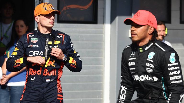 Schießt nach der Teamkollegen-Aussage von Lewis Hamilton zurück: Max Verstappen.