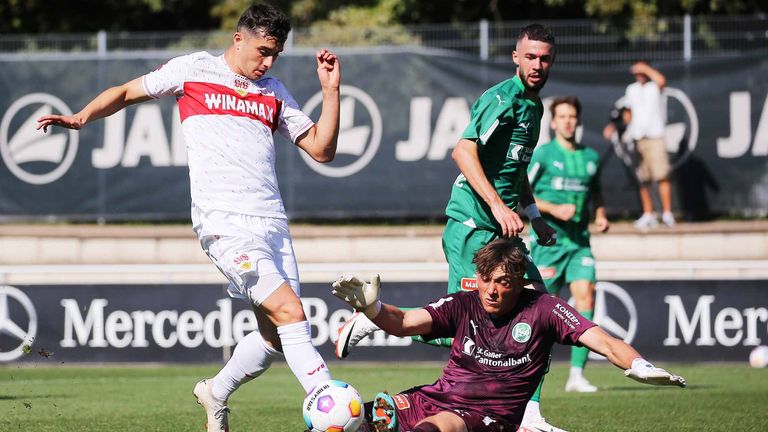 Thomas Kastanaras (VfB Stuttgart) beim Testspiel gegen St. Gallen.