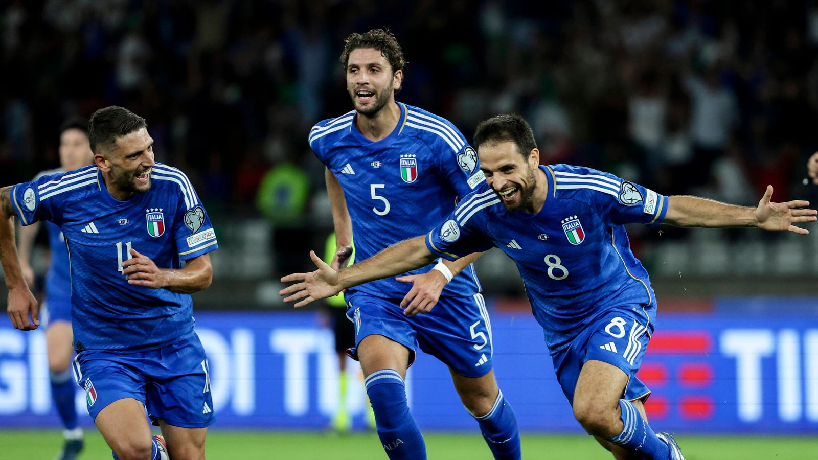 EM-Quali Italien and Dänemark gewinnen Heimspiele Fußball News Sky Sport