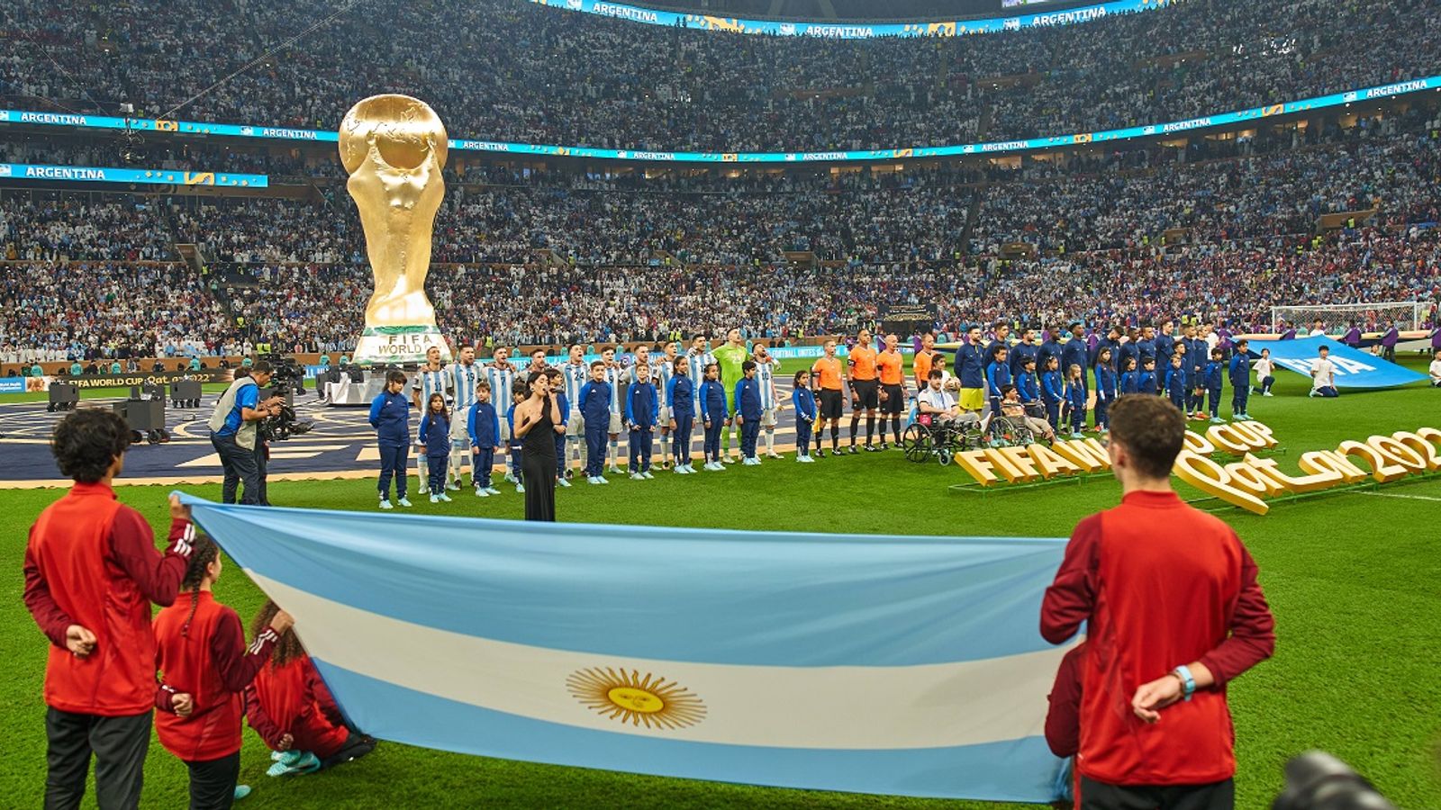 FIFA sorgt mit umstrittener WM-Vergabe für globale Kritik Fußball News Sky Sport