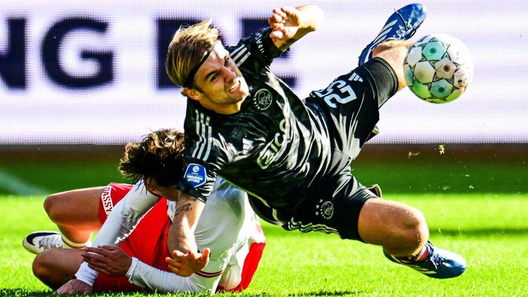 Mit Ajax Amterdam im freien Fall: Ex-VfB-Star Borna Sosa.