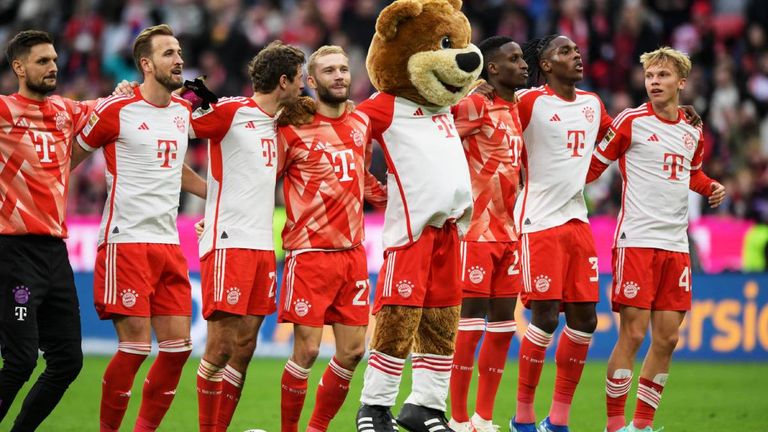 Der FC Bayern wird am Montag mit allen Stars in den Zirkus gehen und lädt dazu benachteiligte Kinder ein.
