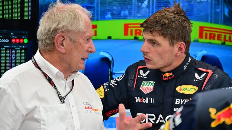 Max Verstappen (r.) und Red-Bull-Motorsportberater Dr. Helmut Marko (l.) weisen die Gerüchte um einen angeblichen Machtkampf beim Weltmeisterteam zurück.