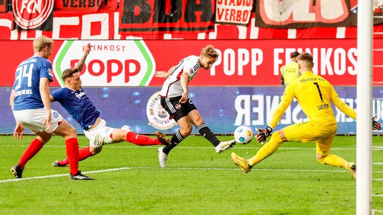 Holstein Kiel verliert gegen den 1. FC Nürnberg.