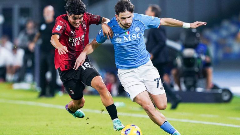 Der SSC Neapel hat einen 0:2-Rückstand gegen Milan noch zu einem Unentschieden gerettet.